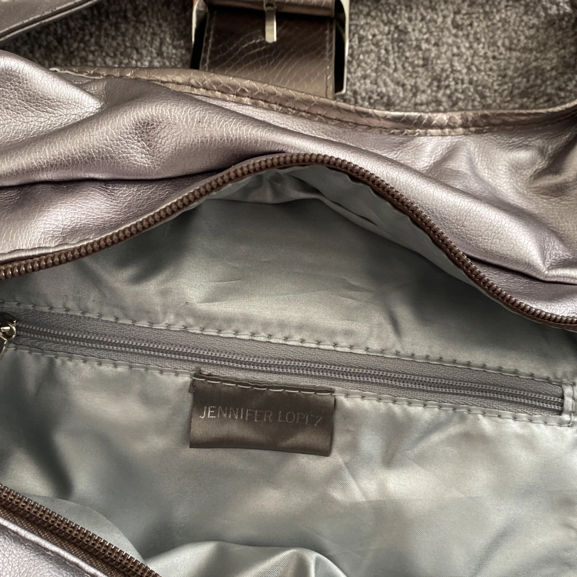 Silvrig stor väska - 90