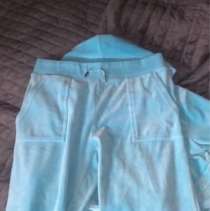 Juciy coutre - Säljer detta juicy settet för 700kr i storlek M