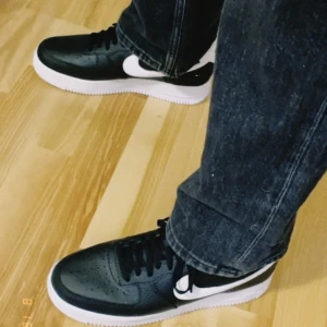 Nike AF1 - Bra skick 