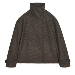  Arket wool coat  - Kollar ifall någon är intresserad på denna arket kappa jag köpte för någon vecka sedan? ❤️säljer vid bra bud!! Storlek 38❤️❤️❤️