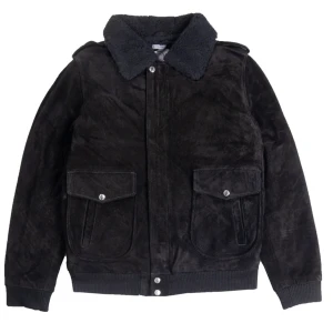 Human Scales Suede jacka  - En fantastiskt fin fodrad bomberjacka i mocka från Human Scales. I princip nyskick. Storlek M.   Nypris 4000:-