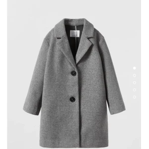 Zara kappa - Grå kappa från zara 💓