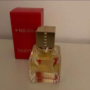 Valentino Voce Viva parfym! 30 ml säljes pga doften inte passar mig. Endast testad.