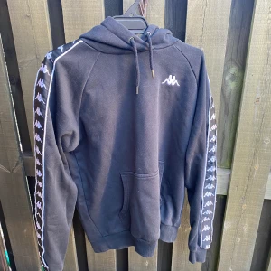 Kappa hoodie - Kappa hoodie   Storlek S  Pris 120  Kond: 8/10