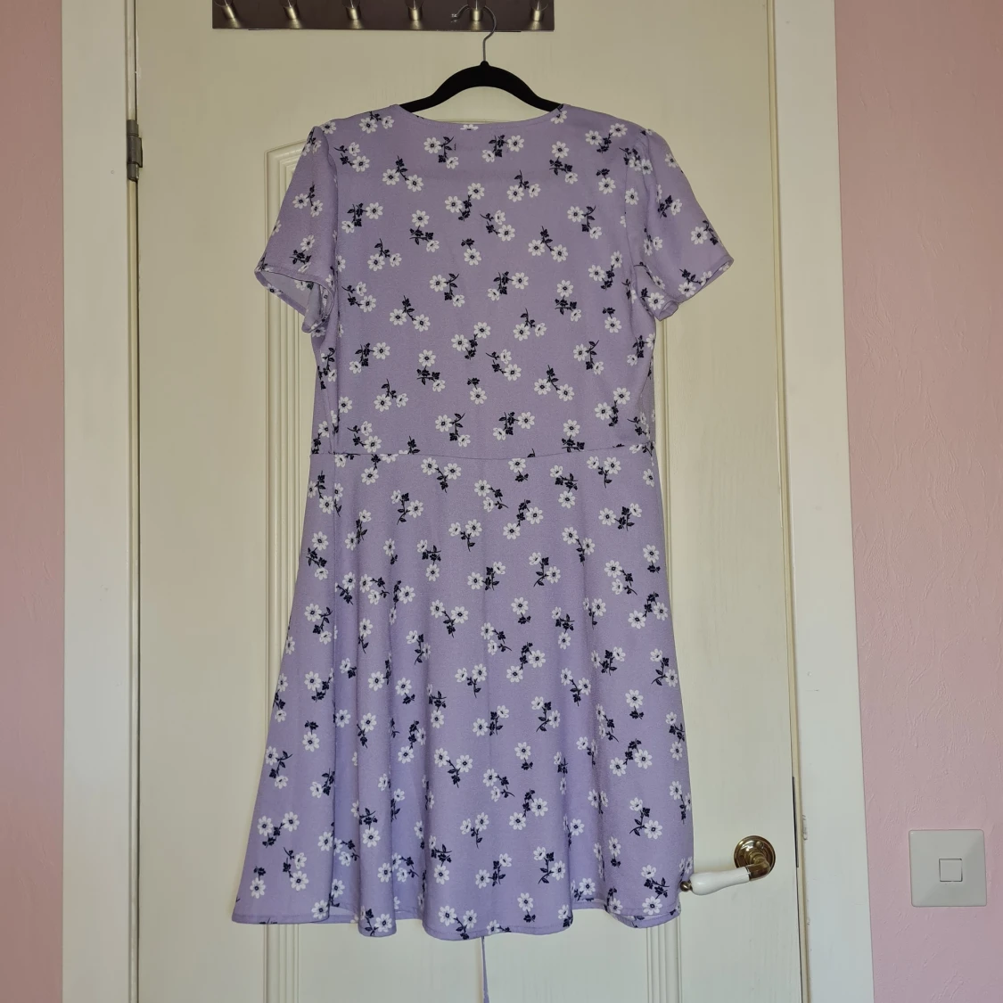 Lila blommig klänning  - 90