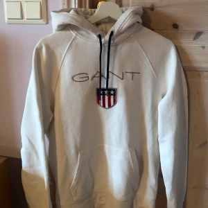 GANT Hoodie - Sparsamt använd Hoodie . Köpt på MQ för två år sedan . 