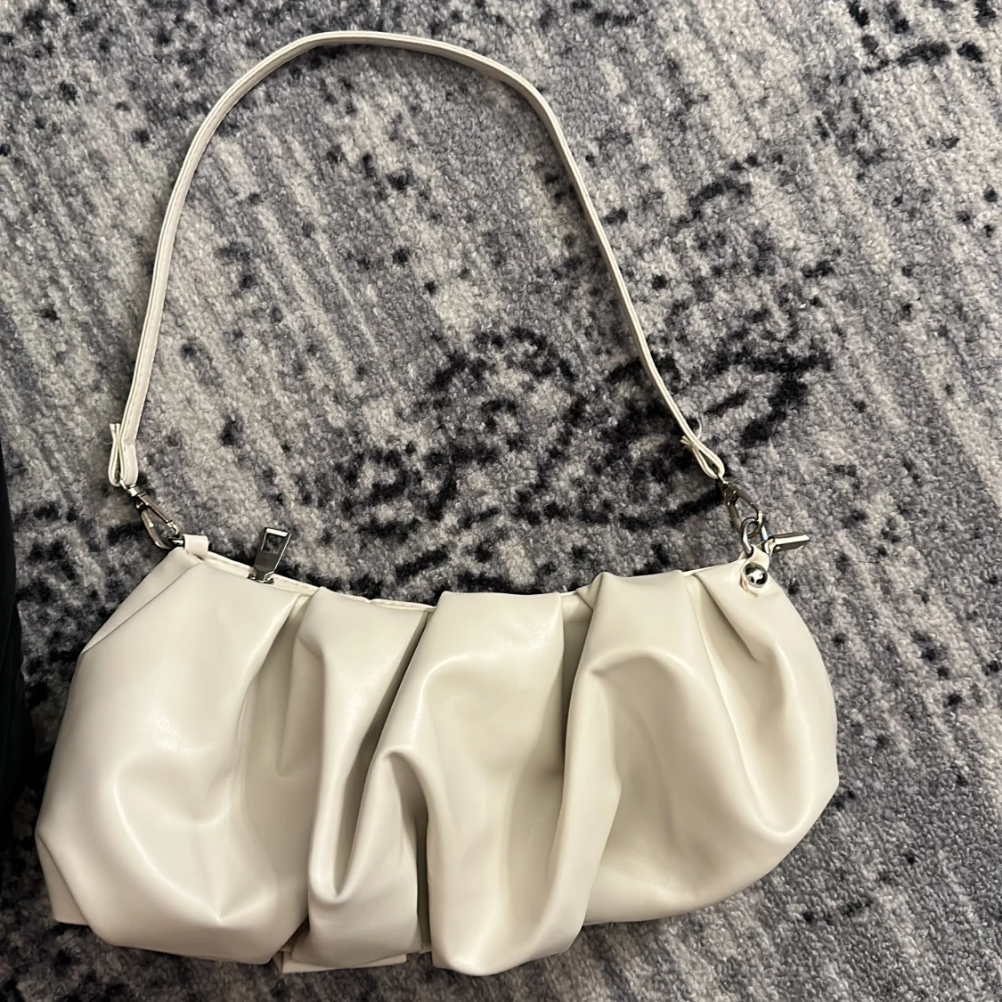 Tre helt oanvända väskor! - 90