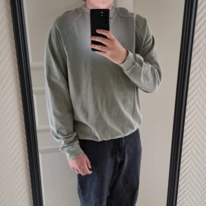 Valient Sweatshirt (Loose fit) - Tröjan är i bra kondition 