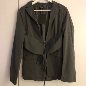 Kavaj med bh detalj - Kavaj med bh detalj  XL men som en M