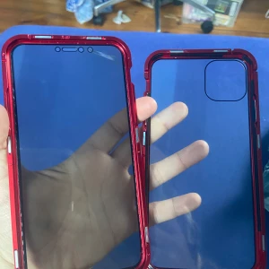 iPhone 11 PRO Max  - Skal, röda kanter, ny, oanvänd! 