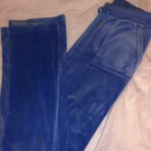 Säljer nu mina fina juicy byxor i färgen Regatta (blå) i strl xs, dem är lite slitna längst ner pågrund av att dem är för långa för mig som är 1,65💙