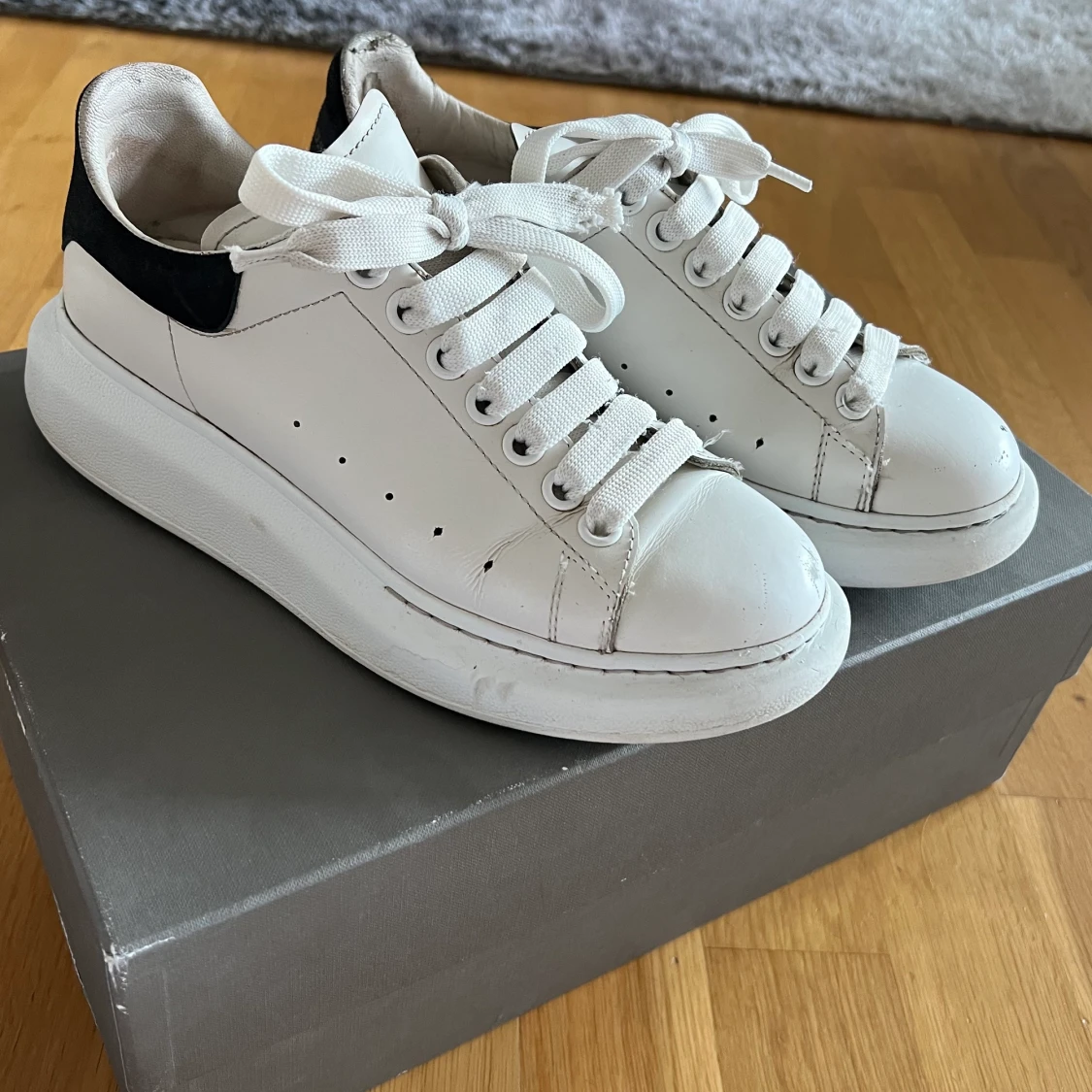 Alexander mcqueen sneakers - 90