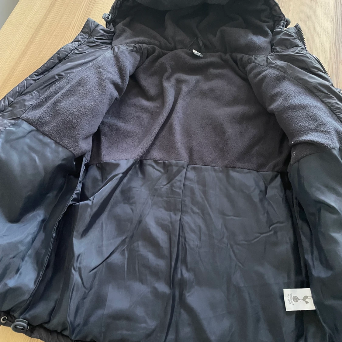 Tottenham jacka.  - 90