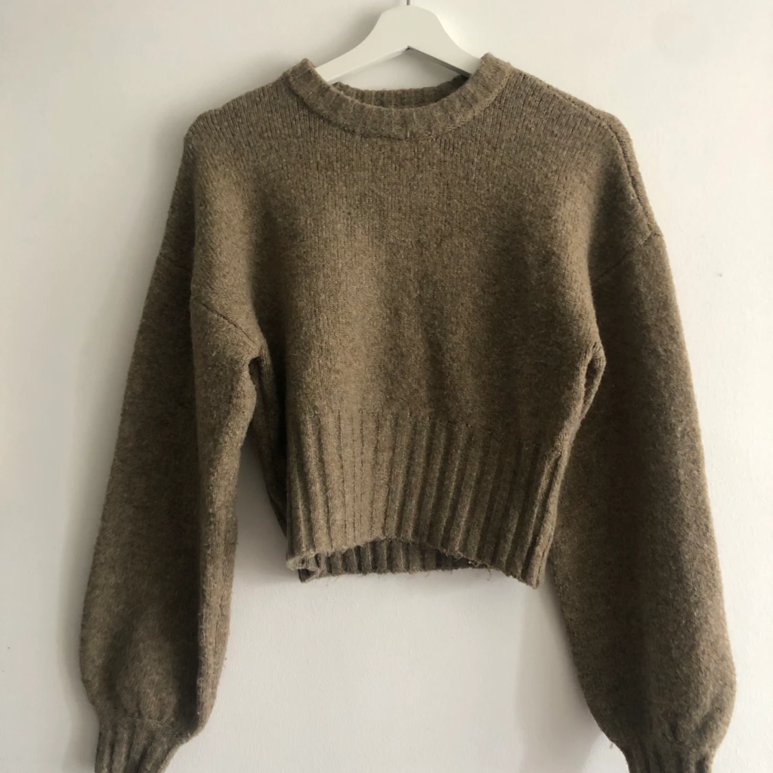 Brun tjocktröja från Na-kd