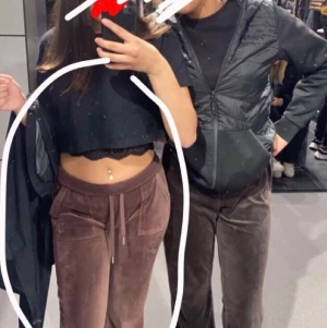 Hej jag undrar om du vill köppa eller byta med mina juciy  - Så om ni vill ❤️