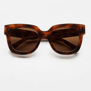 Säljer dessa solglasögon från Chimi i modellen 008 färg tortoise. Använda men i fint skick. Nypris 1200kr😄🙌 Kan fraktas. 🍁  Köp direkt 450kr