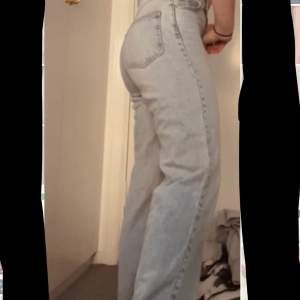 Fina jeans från Gina    Ps säljer ut massa plagg billigt som fan, köper du 5 eller fler får du 15 %