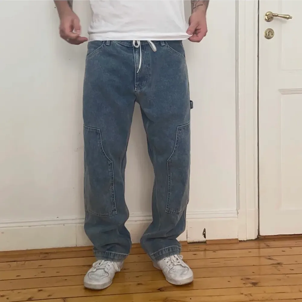 Bra skick! Knappt använda Köparen står för frakt, skriv vid intresse!. Jeans & Byxor.