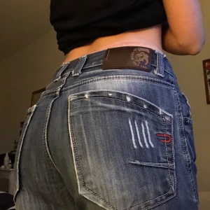 DIESEL JEANS - säljer ett par diesel jeans i straight modell som tyvärr är för korta för mig, skulle nog passa någon som är runt 160! jag är en s 