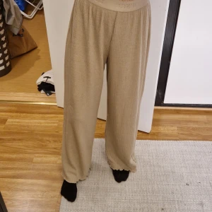 Lounge pyjamasbyxor  - Storlek S 250kr + Frakt
