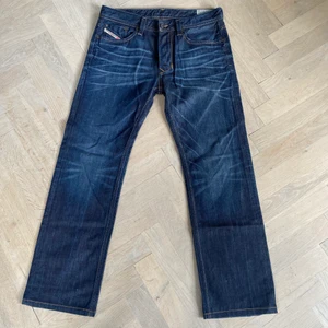 Diesel jeans - Coola diesel jeans i nyskick! aldrig använda. Storlek 30/30, skriv privat för mer info💘 200kr+frakt (66kr)