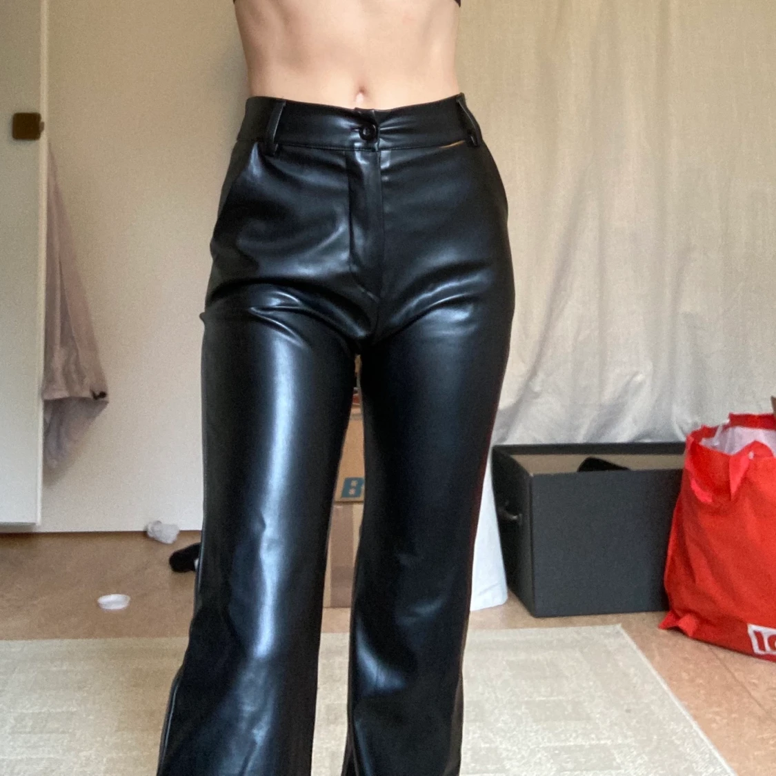 Svarta faux leather-byxor! 