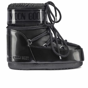 Moonboots - Intressekoll på ett par svarta moonboots i nyskick. Storleken är 39-41 med påsen de kom köpta i. 🥰 Skriv för fler bilder!