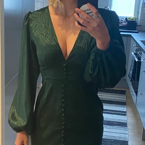 Klänning  - Festlig klänning från ”Hello Molly”  