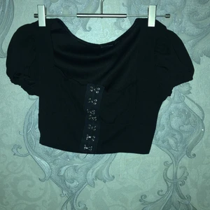 Svart snygg topp - Topp från Booho Passar perfekt jeans eller kjolar