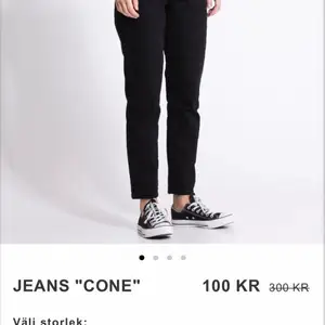 Säljer dessa jeans från Lager 157 då de inte riktigt kommer till användning. Fint skick.💞