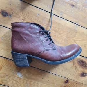 vintage läderboots - supernsygga boots som tyvärr e lite för små för mig! säljer billigt pga inte så många som har storlek 36