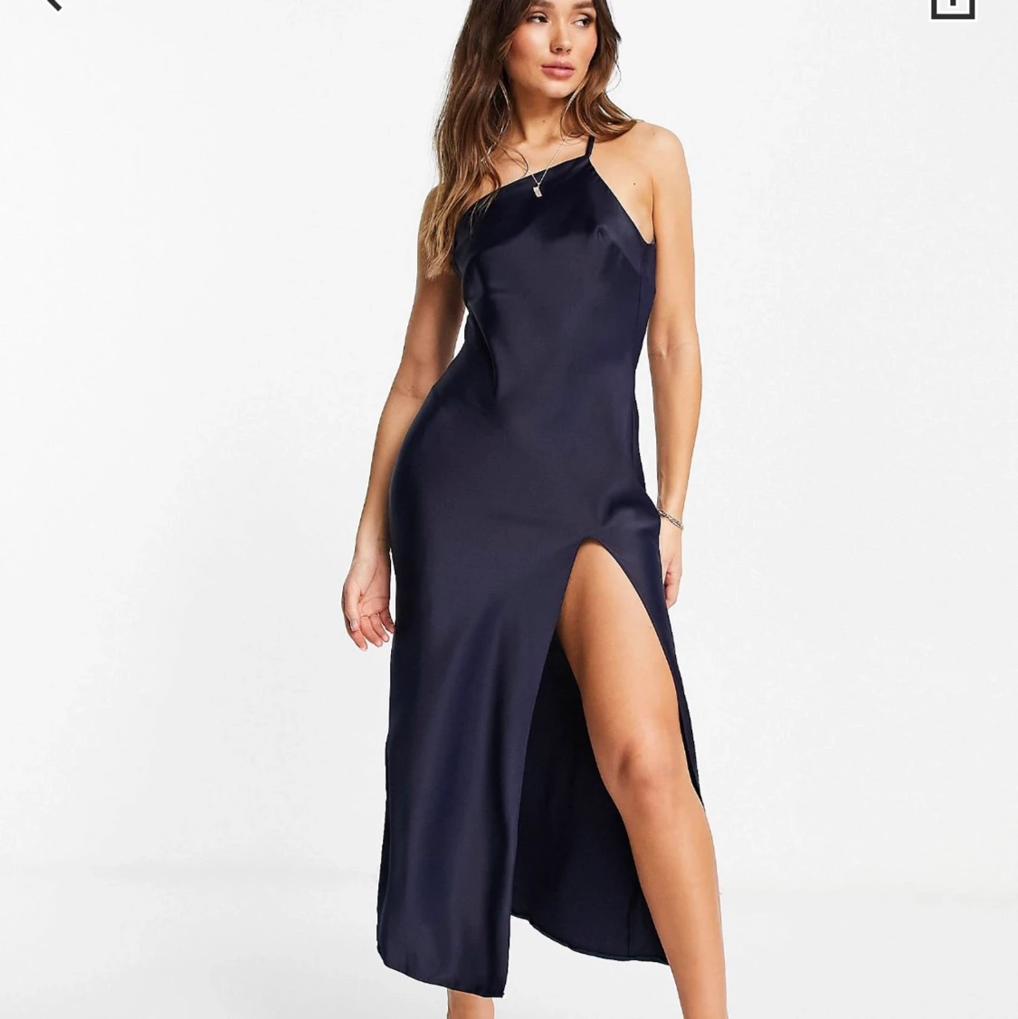 Oanvänd mörkblå klänning, strl 36 - 91