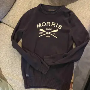 Stickad tröja av märket Morris 