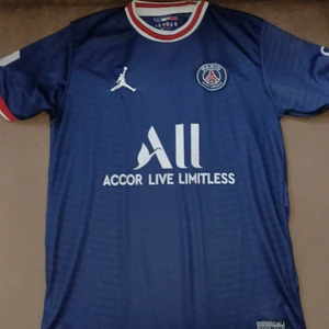 PSG Home kit 20/21 - .