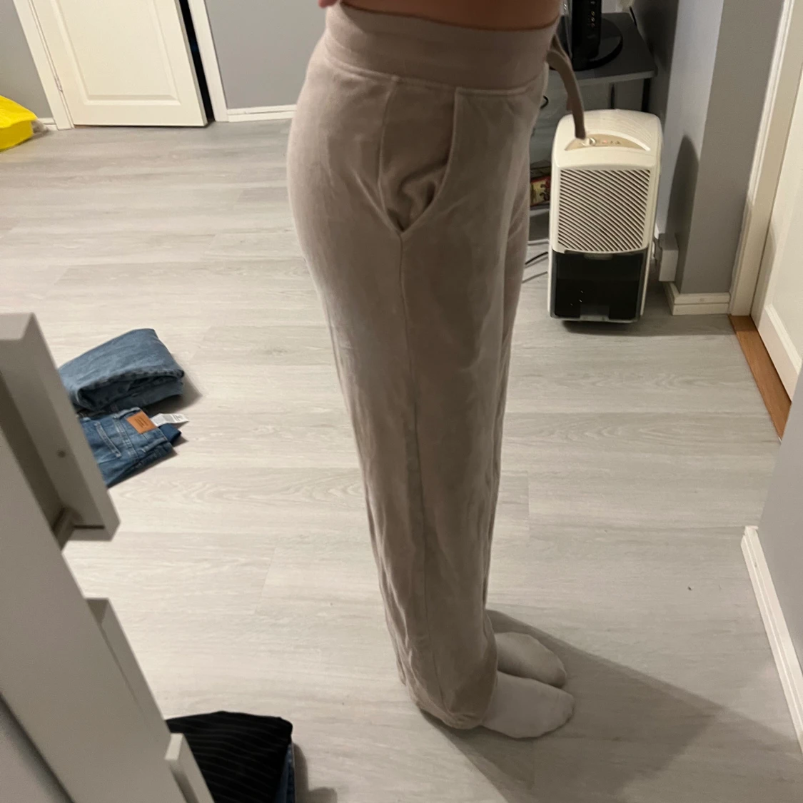 Mjukisbyxor i velour material - 90