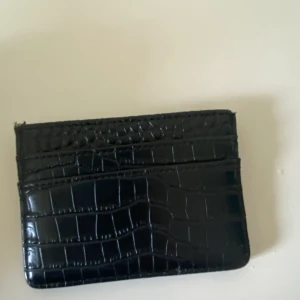 Plånbok - Säljer denna bra och fina plånboken från glitter.💓