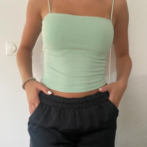 Ginatricot mintgrönt linne, Xs - Fint mintgrönt linne från Ginatricot! Storlek Xs💚