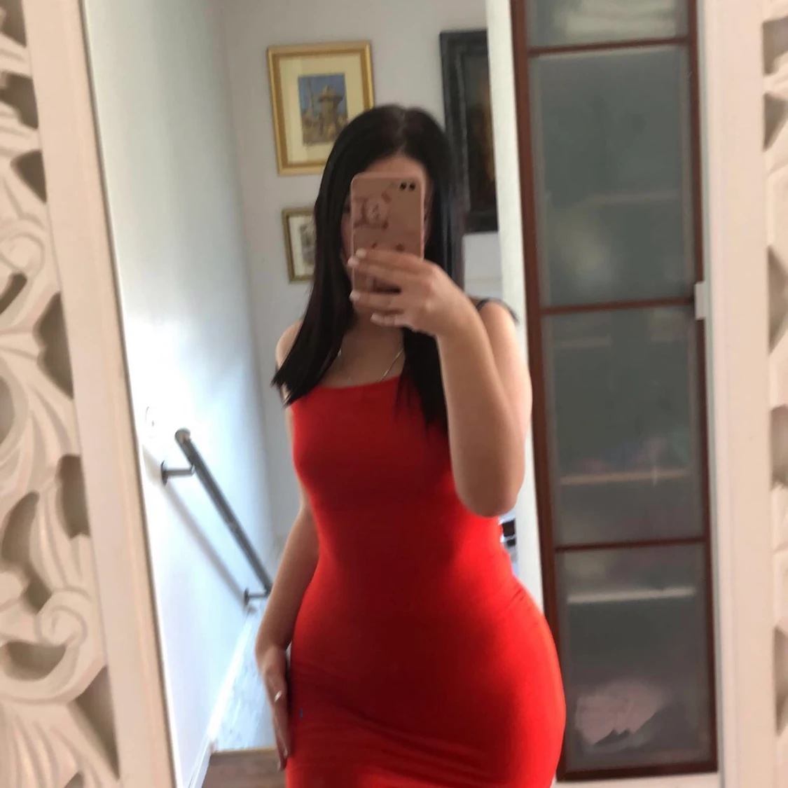 Röd klänning i storlek M  - 90