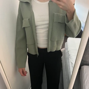 Gina kofta - Intressekoll på min kofta från gina!💓 Så fin nu till sommaren. Storlek S men passar både XS-M. Uppdatering: har nu budgivning!!!! Buda med minst 10kr <3