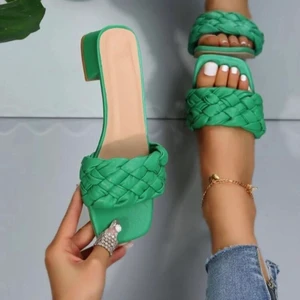 Sandaler  - Sandaler ifrån shein. Storleken är 41 men dom är små så passar 39-40 bäst💕