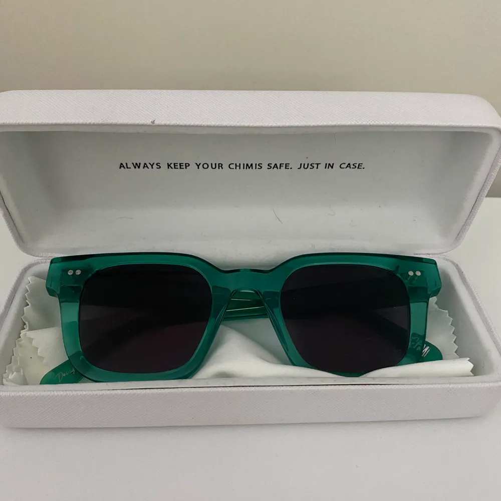 Ett par chimi glasögon som köptes förra sommaren i 004. Accessoarer.