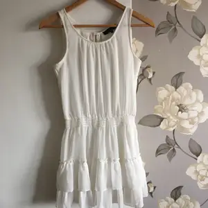 Fin vit klänning i storlek XS 💖