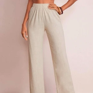 Linnebyxor  - Linnebyxor som passar i storlek S/M och någon som är 160cm eller kortare. ❤️ säljer för 150kr plus frakt 