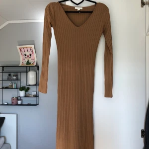 Klänning - Hm, storlek XXS, kontakta för mer info