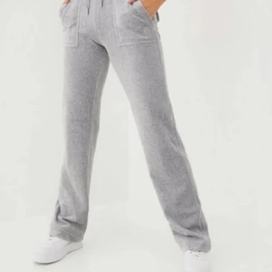 Juciy byxor - Säljer juciy byxor i storlek XS, dem är köpta för några månfaser sedan men inte använda mycket alls!