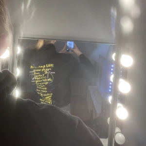 HOV1  - HOV1 hoodie, vindar på mars 🤍