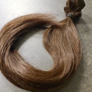 Äkta löshår Clips 60cm, 7 delat  - Säljer ett 7 delat clip-on set, äkta löshår. Nypris runt 3000. Håret är använt ca 2 gånger. Har numera hairtalk i så säljer det vidare av det syftet. Jag underhåller och vårdar mitt hår välsigt noggrannt så kvaliten är som helt nytt. 
