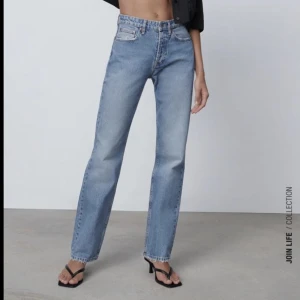 Zara Jeans - Säljer dom här nästan helt oanvända jeans I storlek 36 från zara som jag köpa för cirka ett halv år sedan för 360kr!