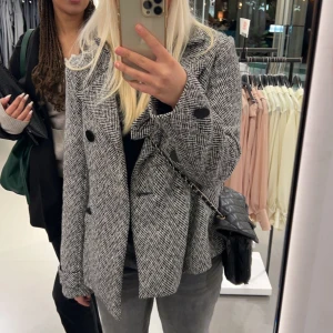 Kappa - Kort kappa i nyskick knappt använd