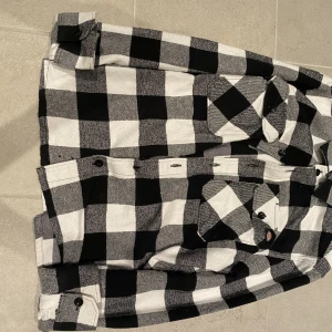 Tröja ord pris:899 - Storlk: 164-170